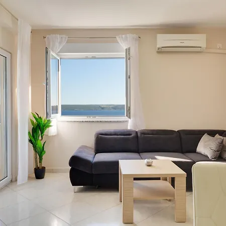 Relax-3 By Interhome * Jasenice