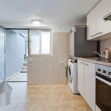 Relax-3 By Interhome Jasenice