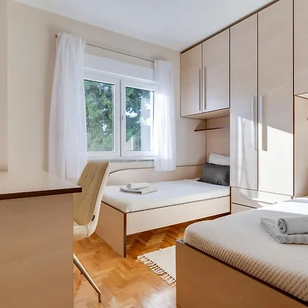 Relax-3 By Interhome